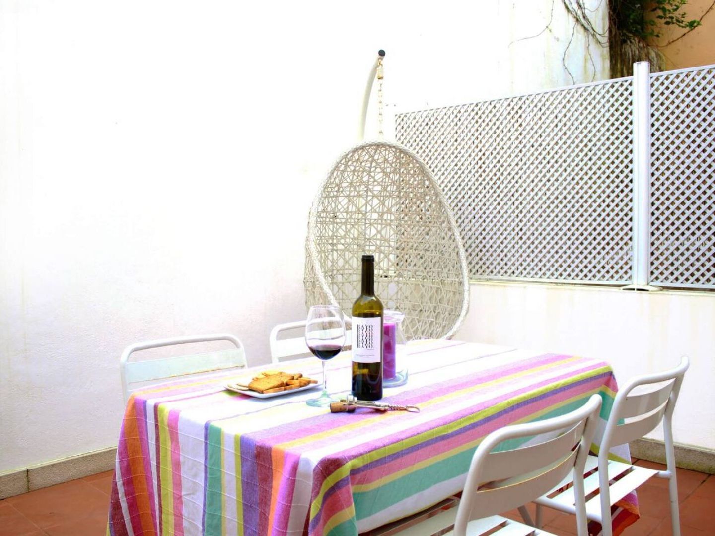 Joivy Modern 1-Bed Apt With Terrace, Moments From Sao Bento Palace Lisbon Exterior photo